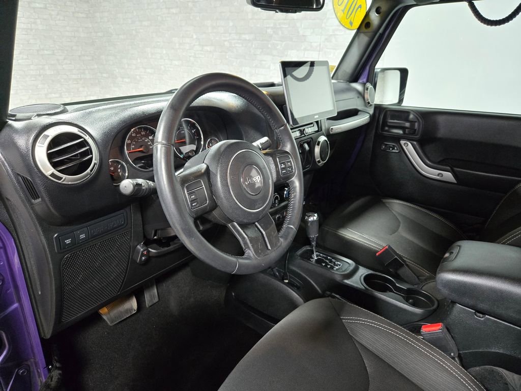 Used 2018 Jeep Wrangler Rubicon w/ Power Convenience Group AWD/4WD image 12