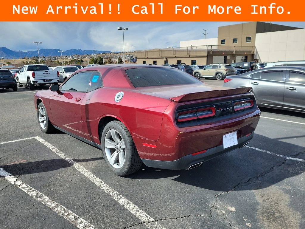 Used 2020 Dodge Challenger SXT image 5