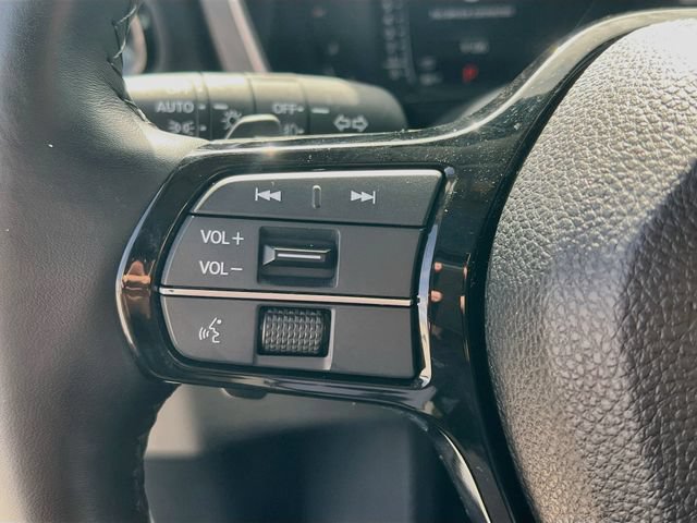 Used 2025 Honda Pilot Elite image 17
