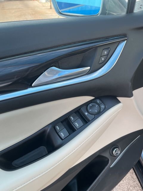 Used 2019 Buick Enclave Essence FWD image 12