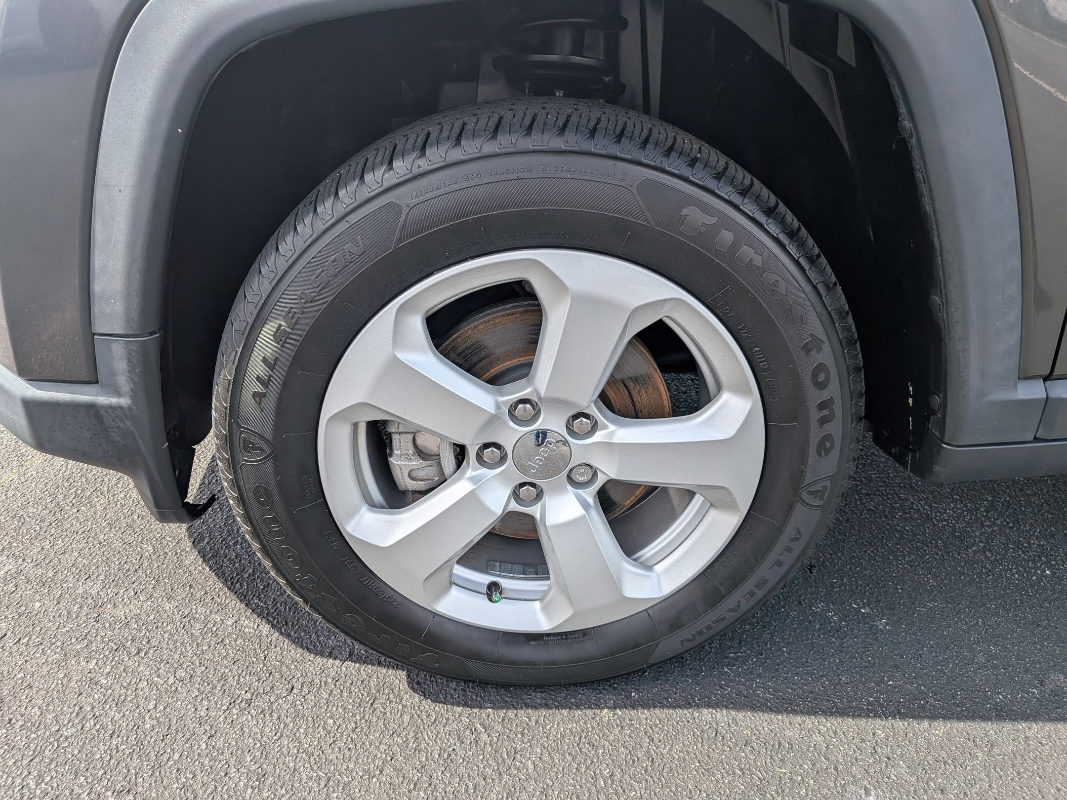 Used 2020 Jeep Compass Latitude image 9