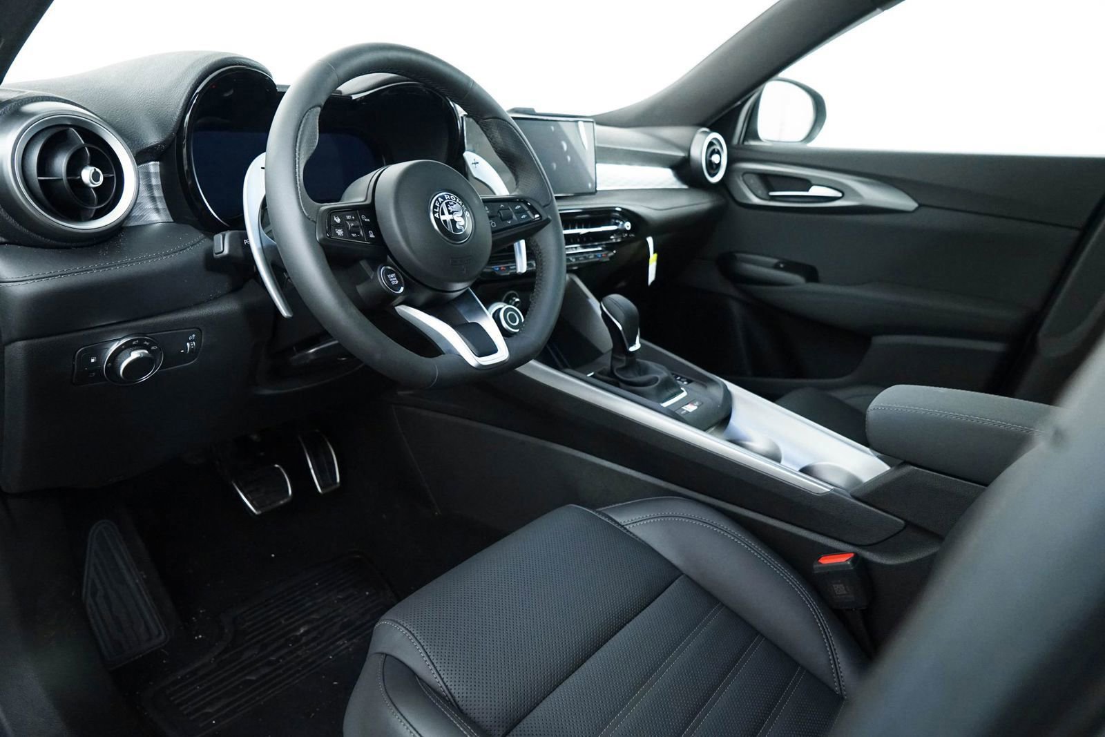 New 2024 Alfa Romeo Tonale Ti w/ Active Assist Package image 31