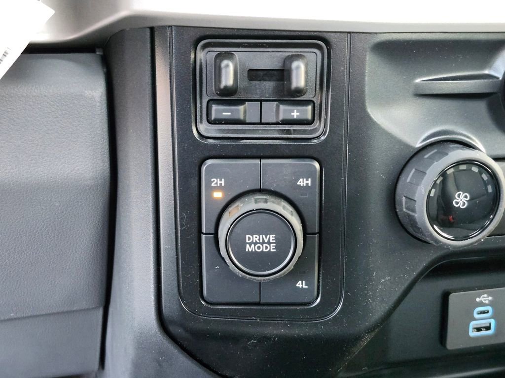 New 2025 Ford F350 XL w/ XL Chrome Package image 12