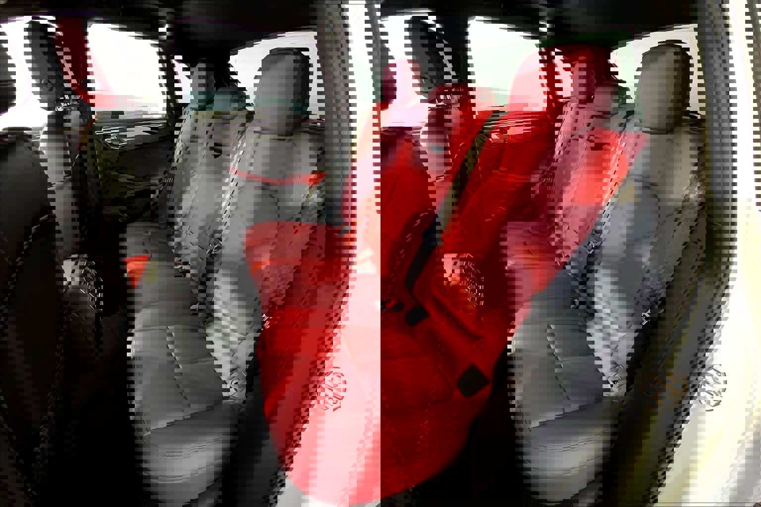 Used 2025 Porsche Macan image 24