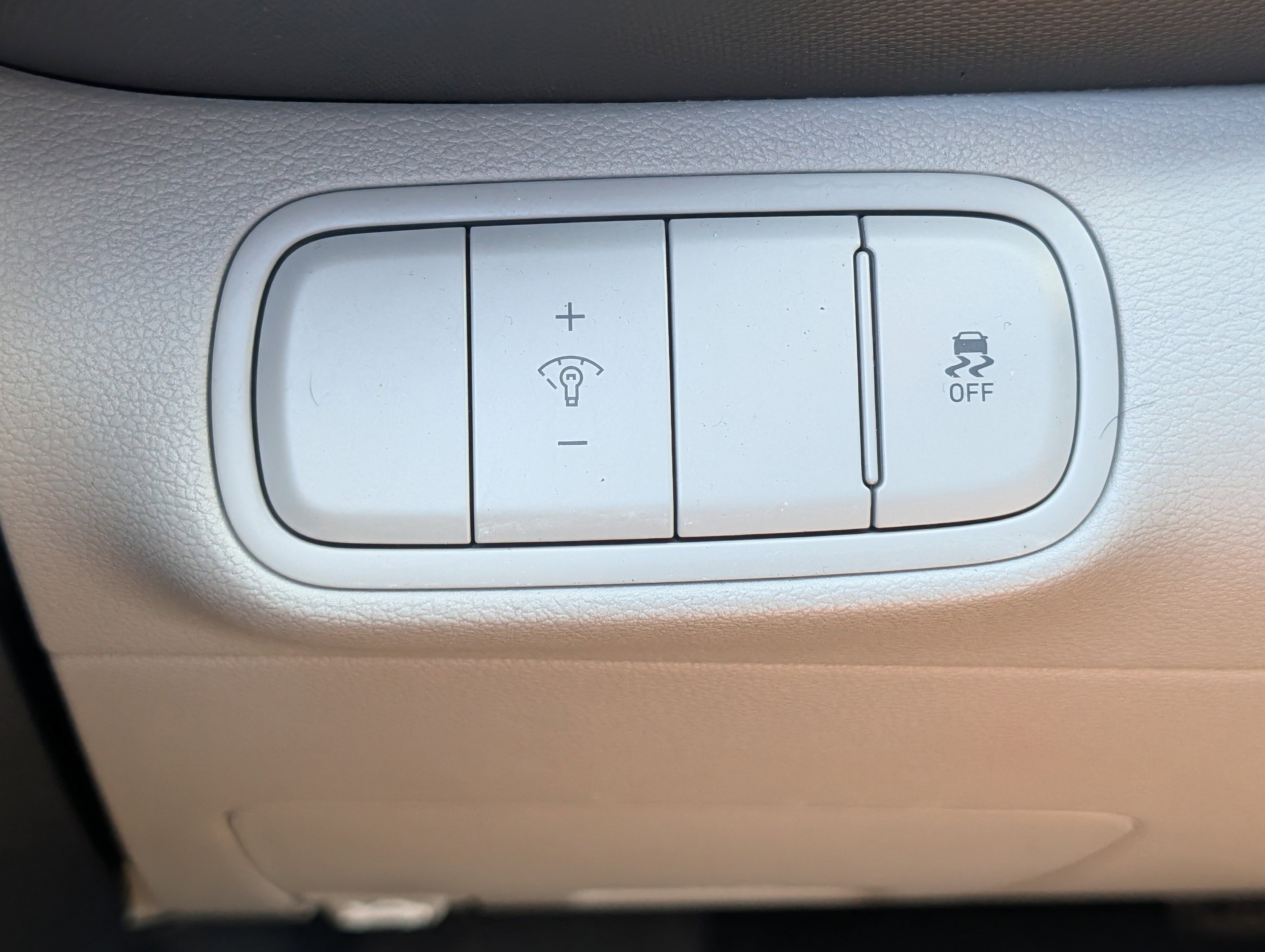 Certified 2026 Hyundai Venue SEL FWD image 26