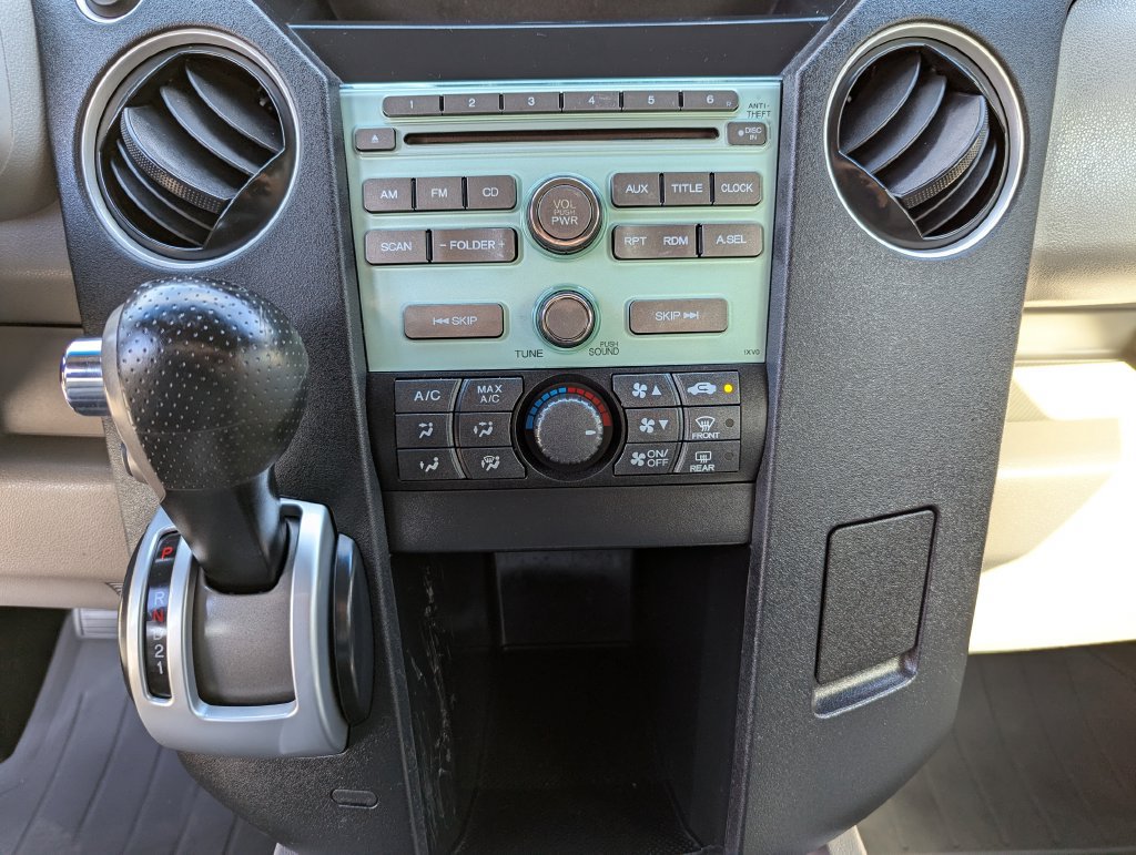 Used 2010 Honda Pilot LX image 21