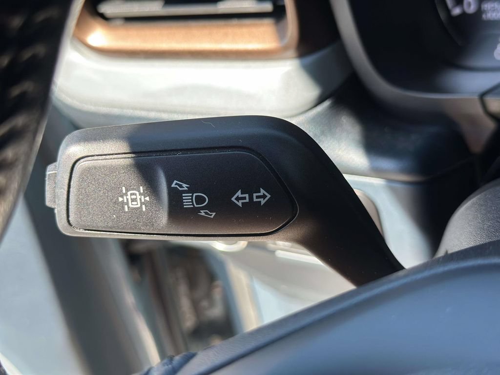Used 2022 Ford Maverick Lariat w/ Lariat Luxury Package AWD/4WD image 39