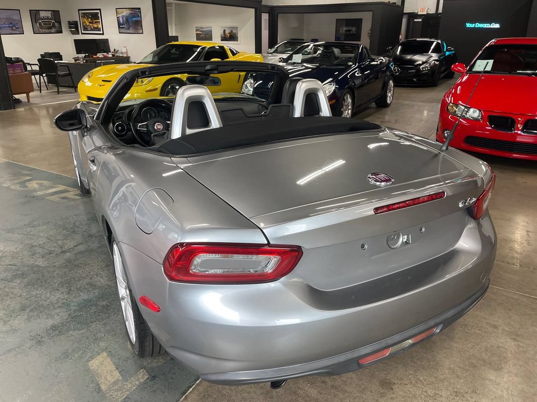 Used 2017 FIAT 124 Spider Lusso RWD image 14