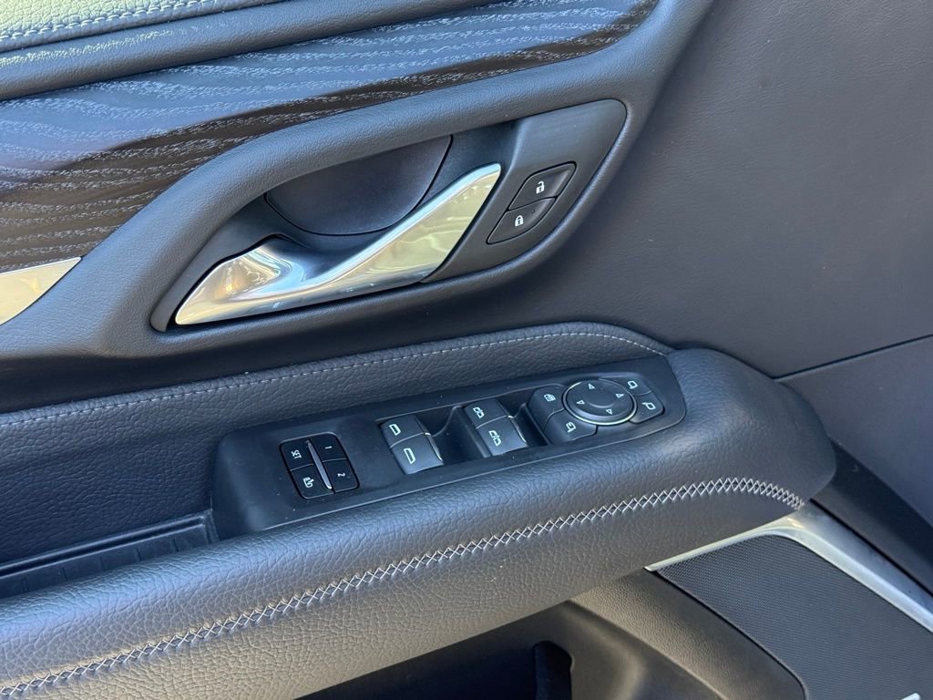 Used 2024 GMC Yukon XL Denali w/ Advanced Technology Package image 11