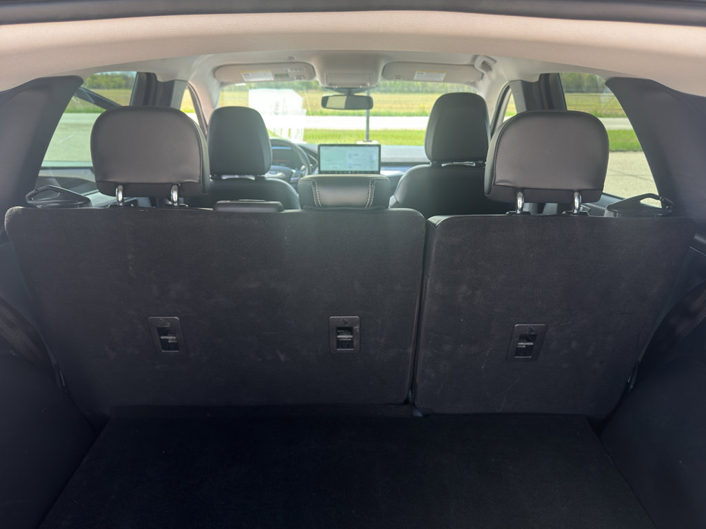 Used 2025 Ford Escape Platinum AWD/4WD image 34