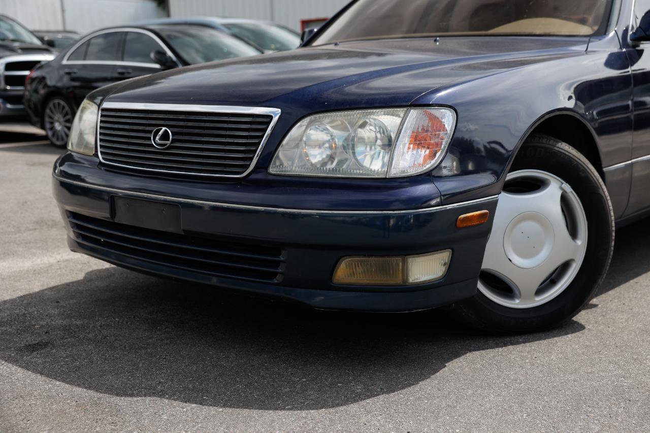Used 1999 Lexus LS 400 w/ Premium Pkg RWD image 23
