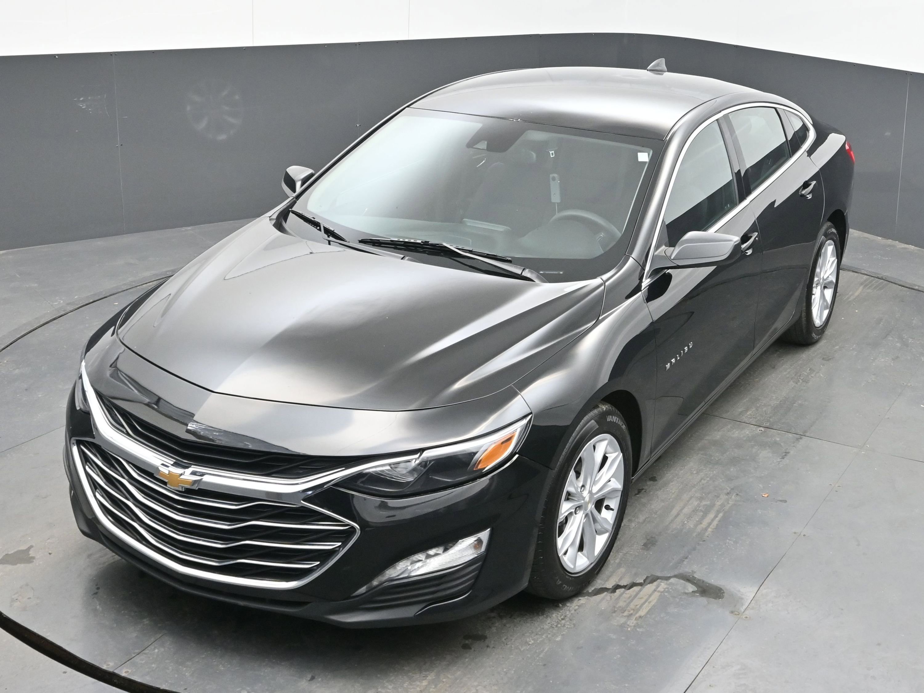 Used 2024 Chevrolet Malibu LT image 32