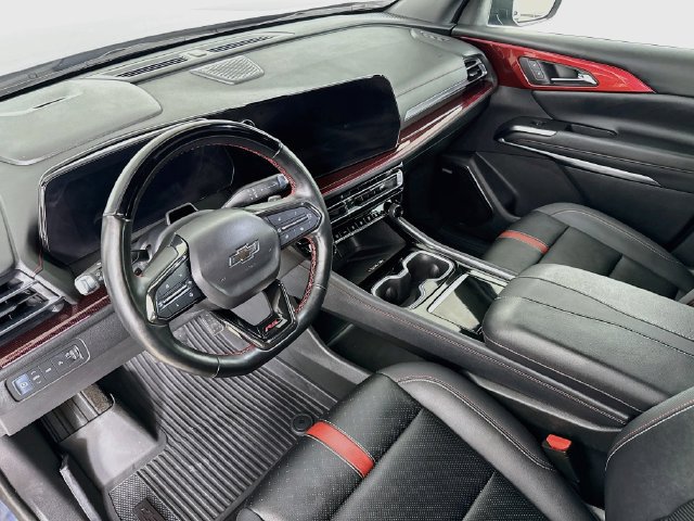 Used 2024 Chevrolet Traverse RS AWD/4WD image 15
