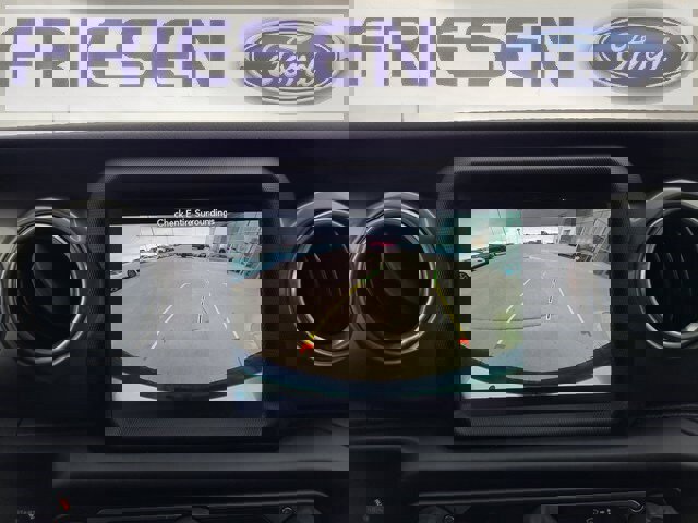 Used 2020 Jeep Wrangler Unlimited Sahara image 20