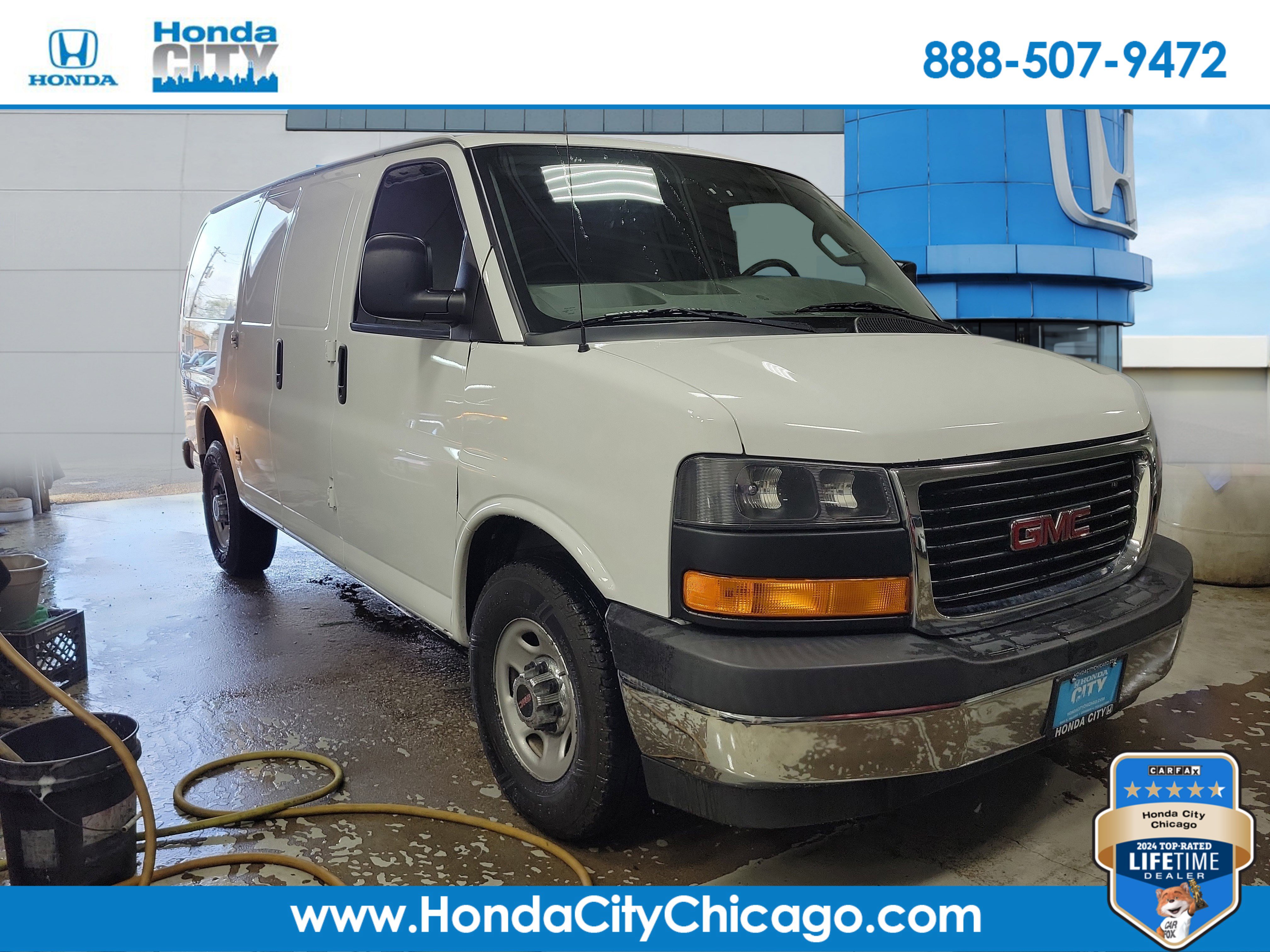 Used 2017 GMC Savana 2500 image 1