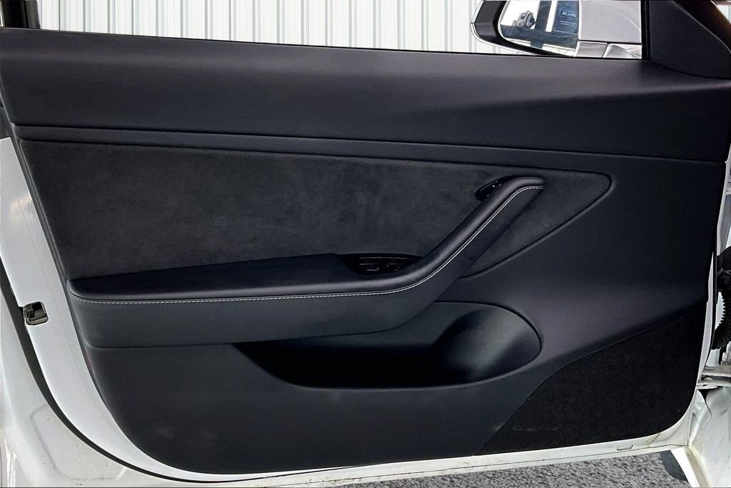 Used 2018 Tesla Model 3 Long Range image 18