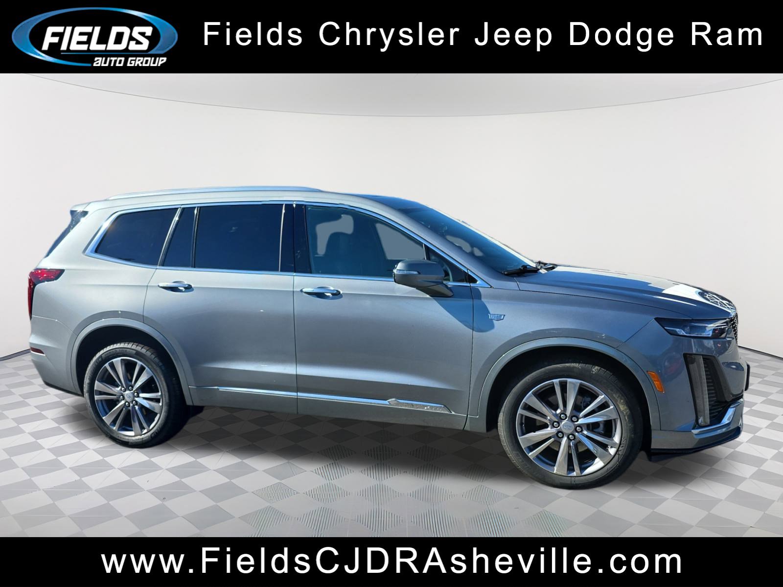 Used 2025 Cadillac XT6 Premium Luxury image 1