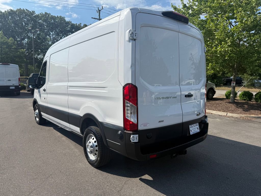 Used 2025 Ford Transit 250 148 Medium Roof Extended AWD w/ Load Area Protection Package image 8