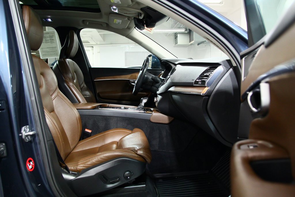 Used 2018 Volvo XC90 T6 Inscription w/ Convenience Package image 24