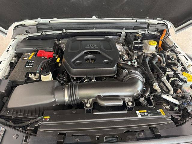 Used 2024 Jeep Wrangler Unlimited AWD/4WD image 31