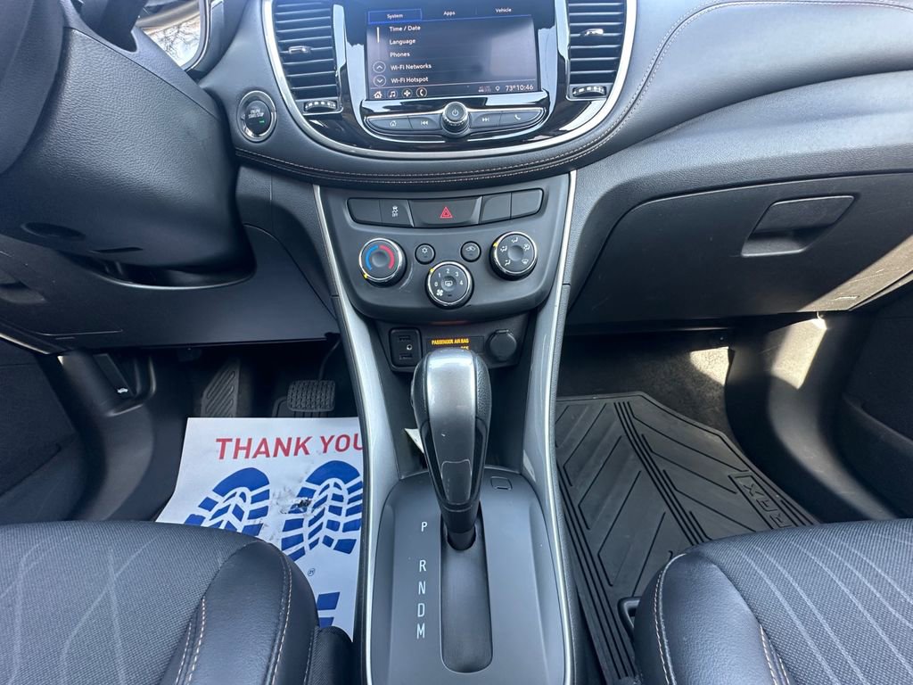 Used 2020 Chevrolet Trax LT w/ LT Convenience Package image 11