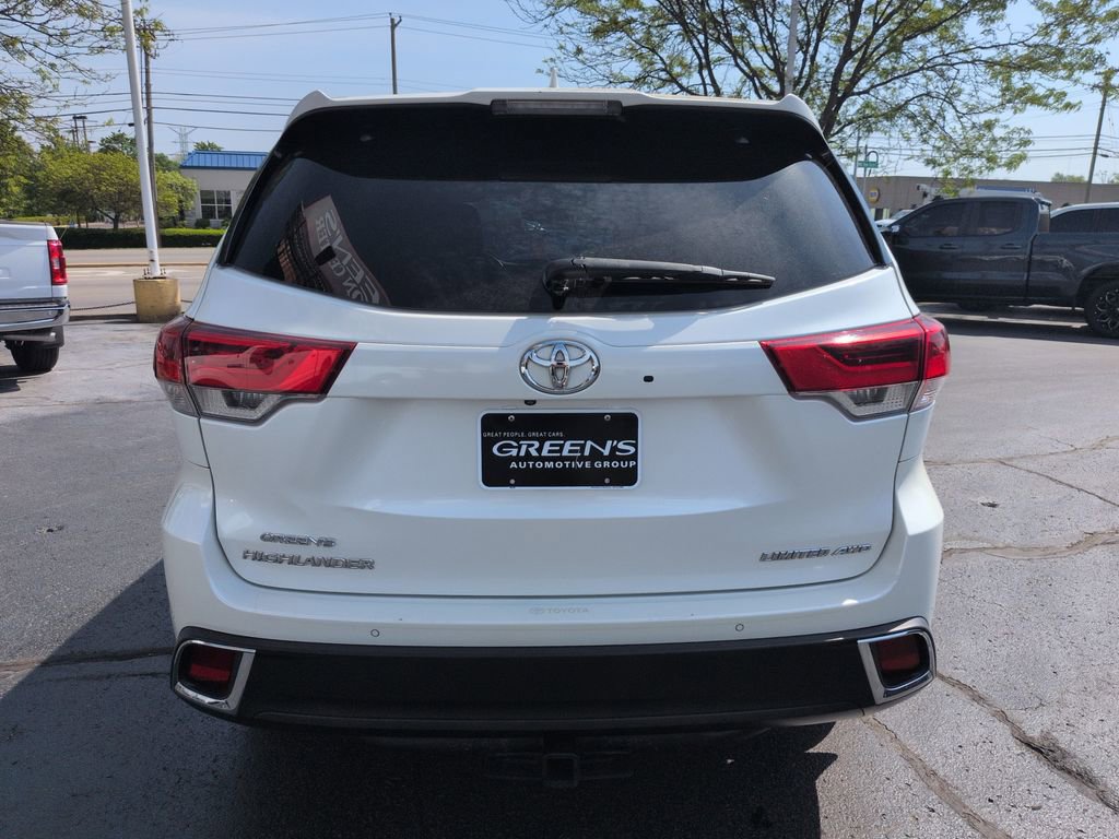 Used 2018 Toyota Highlander Limited AWD/4WD image 4