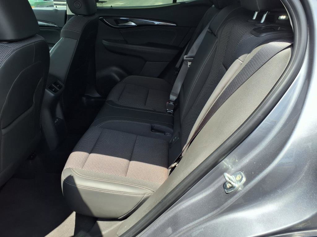 Used 2022 Buick Envision Preferred image 9