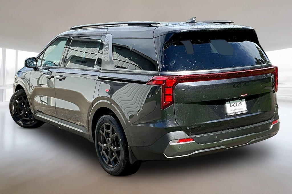 New 2027 Kia Carnival EX FWD image 3