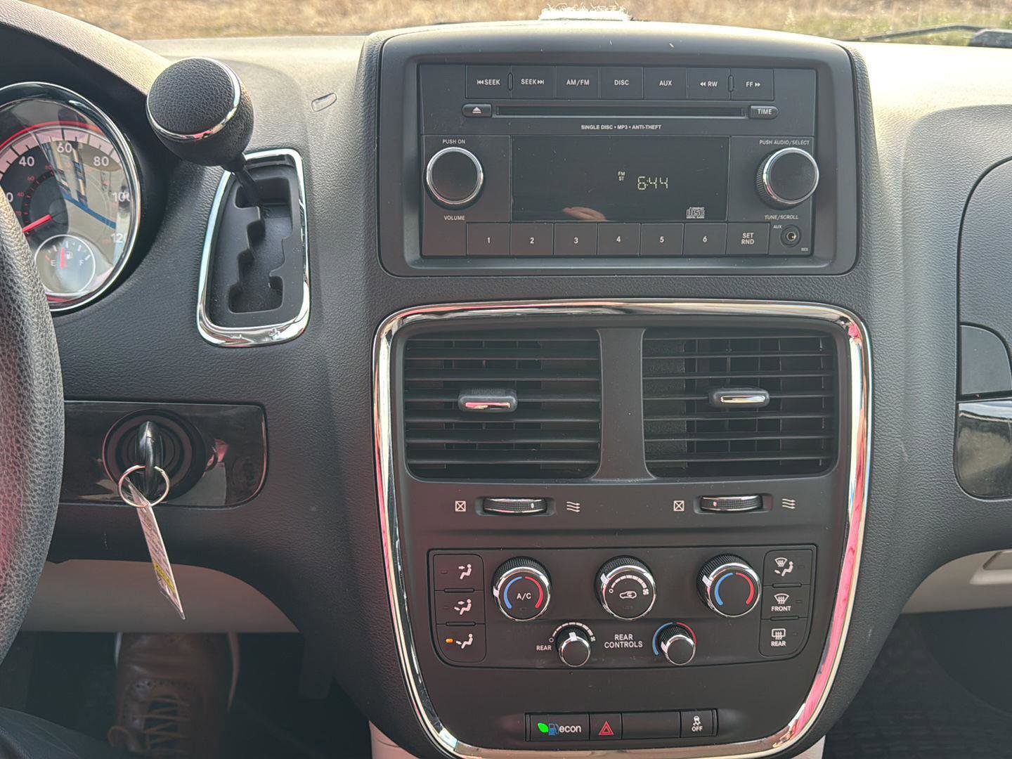 Used 2016 Dodge Grand Caravan SE w/ Quick Order Package 29E SE image 15