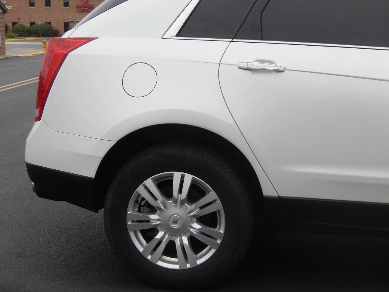 Used 2013 Cadillac SRX Luxury FWD image 23