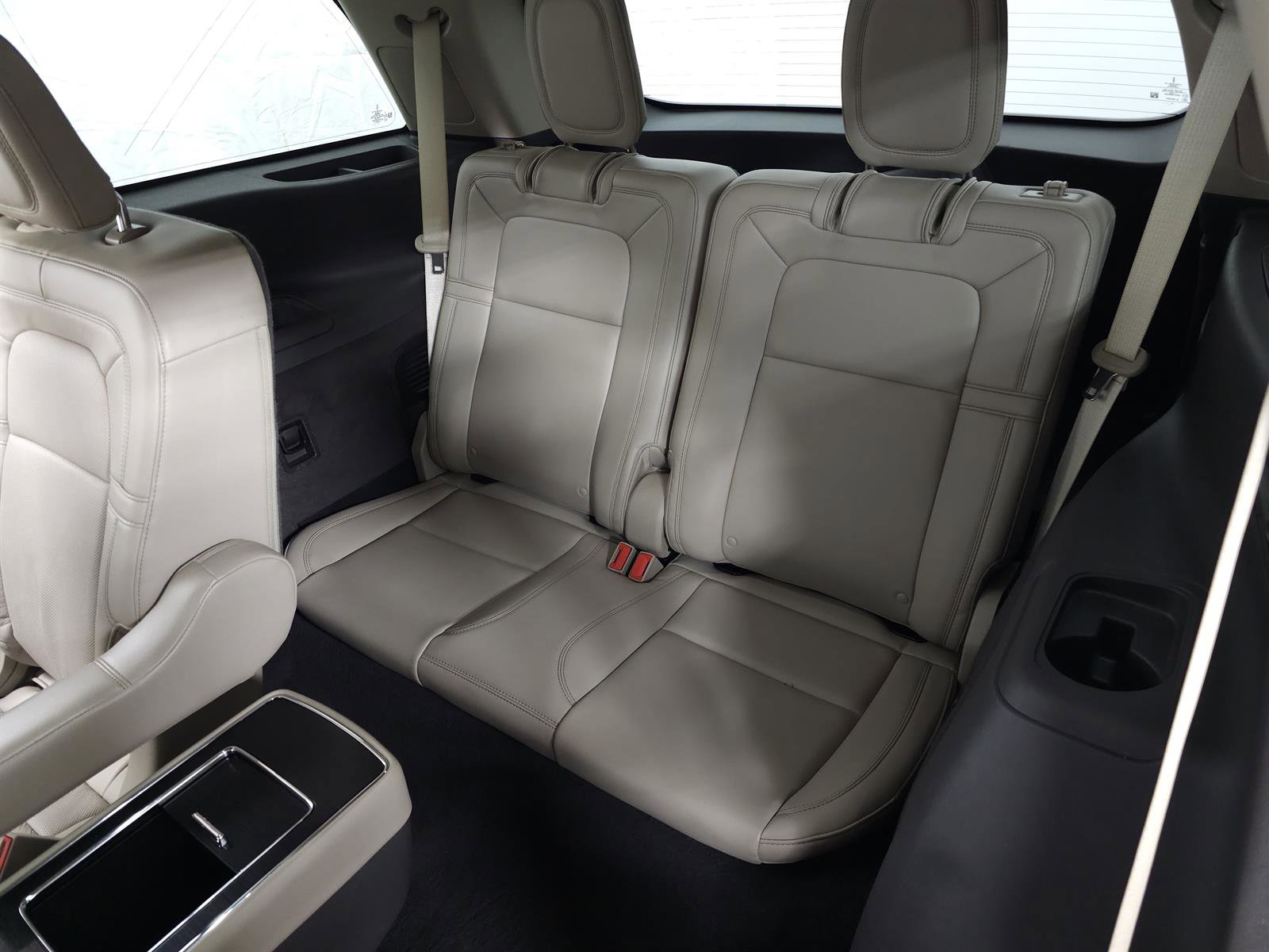 Used 2020 Lincoln Aviator Reserve w/ Equipment Group 202A image 44