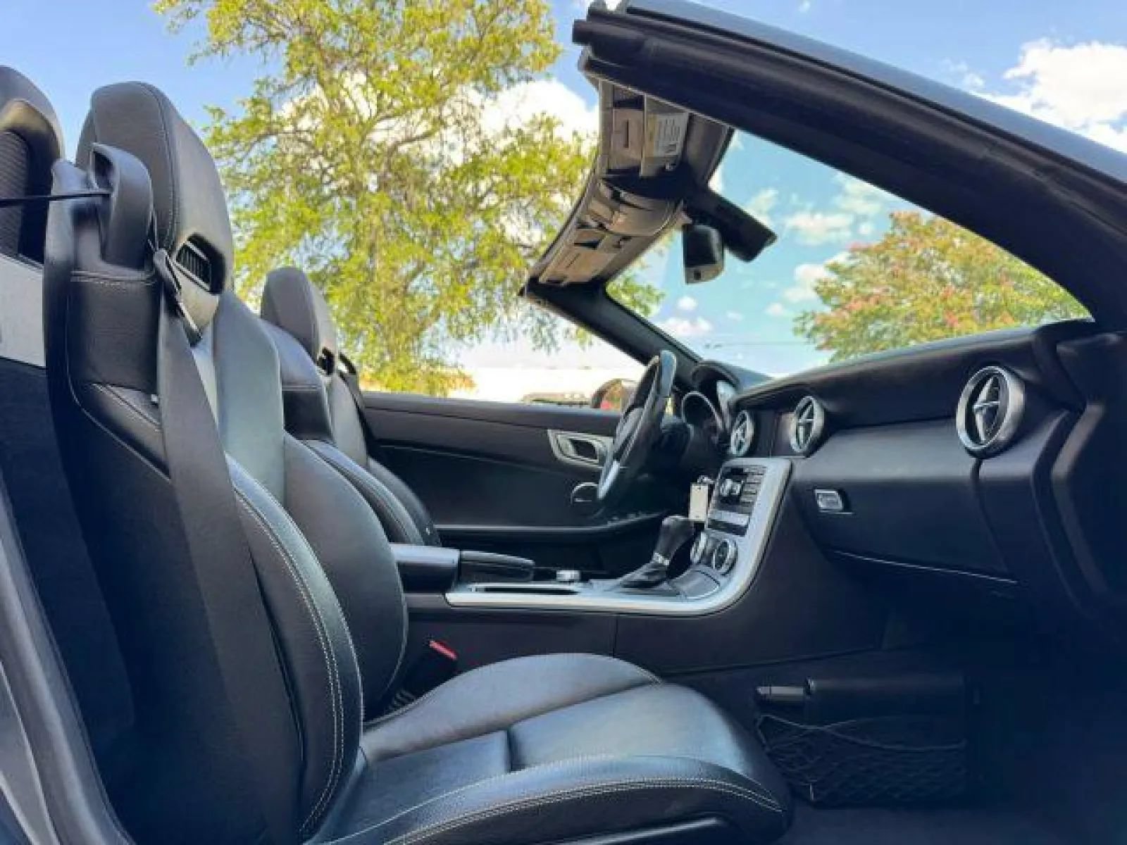 Used 2015 Mercedes-Benz SLK 250 image 33