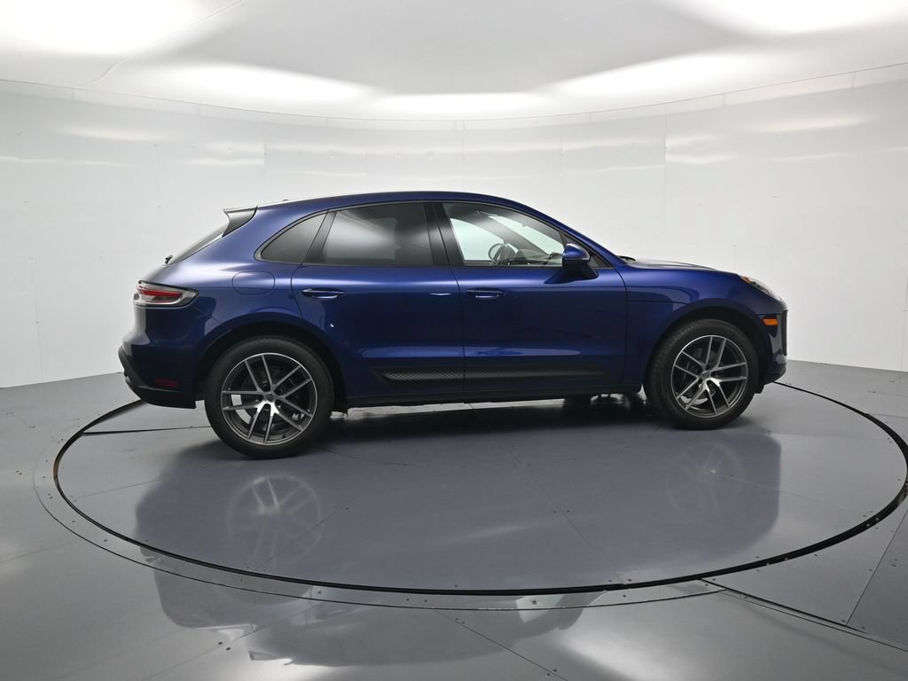 Certified 2023 Porsche Macan AWD/4WD image 38