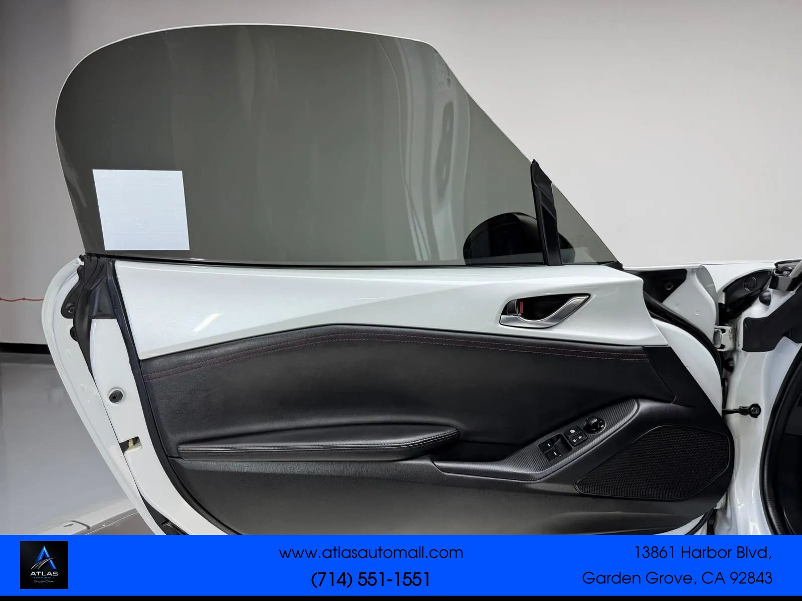 Used 2019 MAZDA MX-5 Miata Club RWD image 15