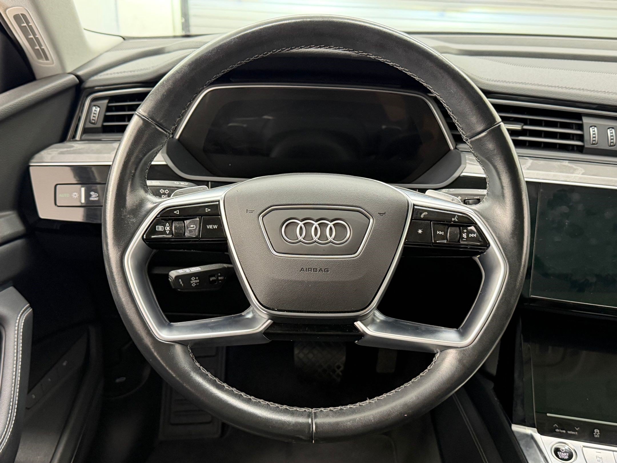 Used 2024 Audi Q8 e-tron Premium Plus w/ Premium Plus Package AWD/4WD image 11