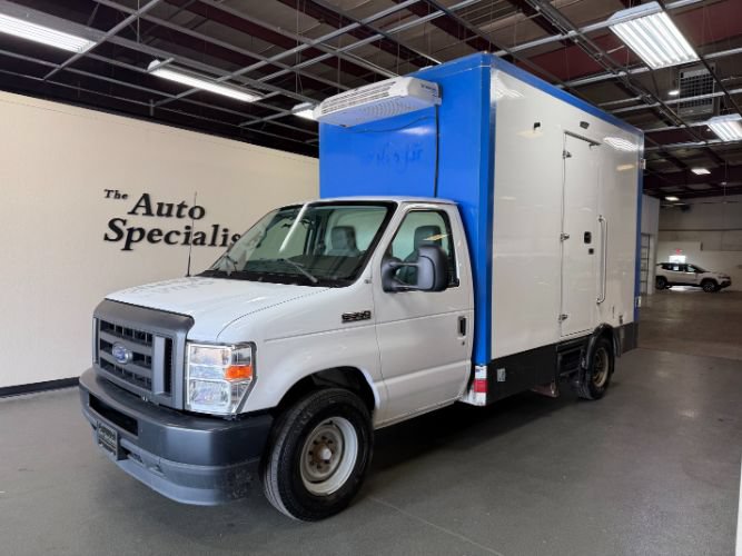 Used 2023 Ford E-350 and Econoline 350 Super Duty w/ Power Windows & Locks Group RWD image 1