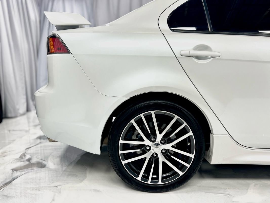 Used 2016 Mitsubishi Lancer GT image 12