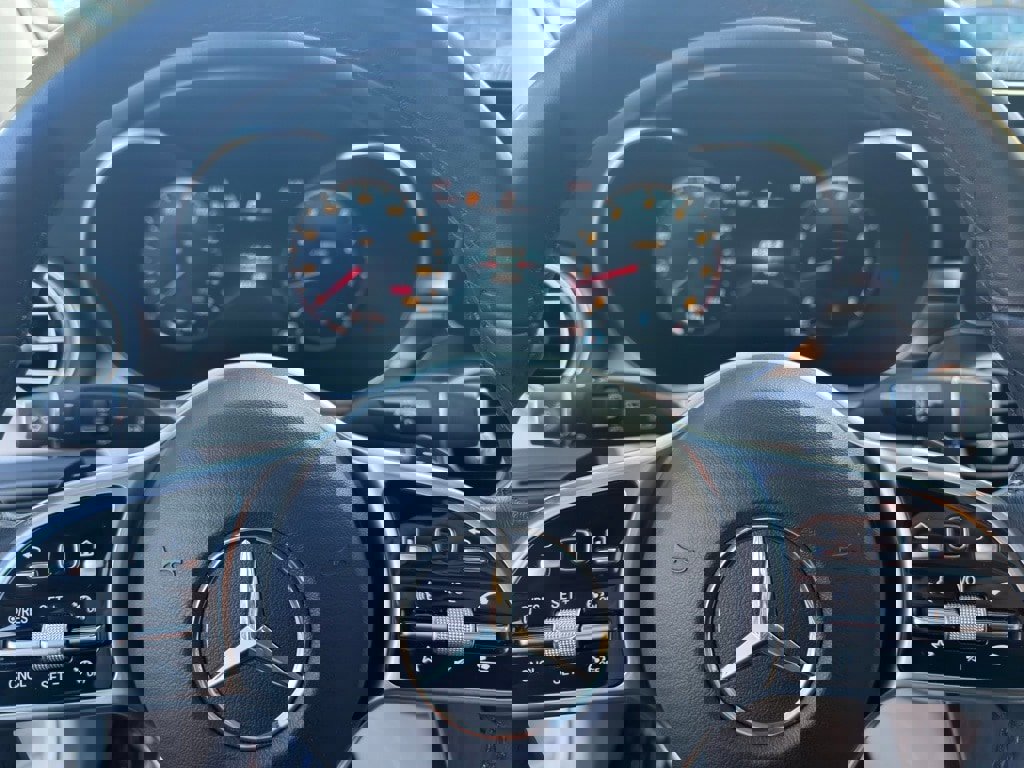 Used 2022 Mercedes-Benz GLC 300 4MATIC image 18