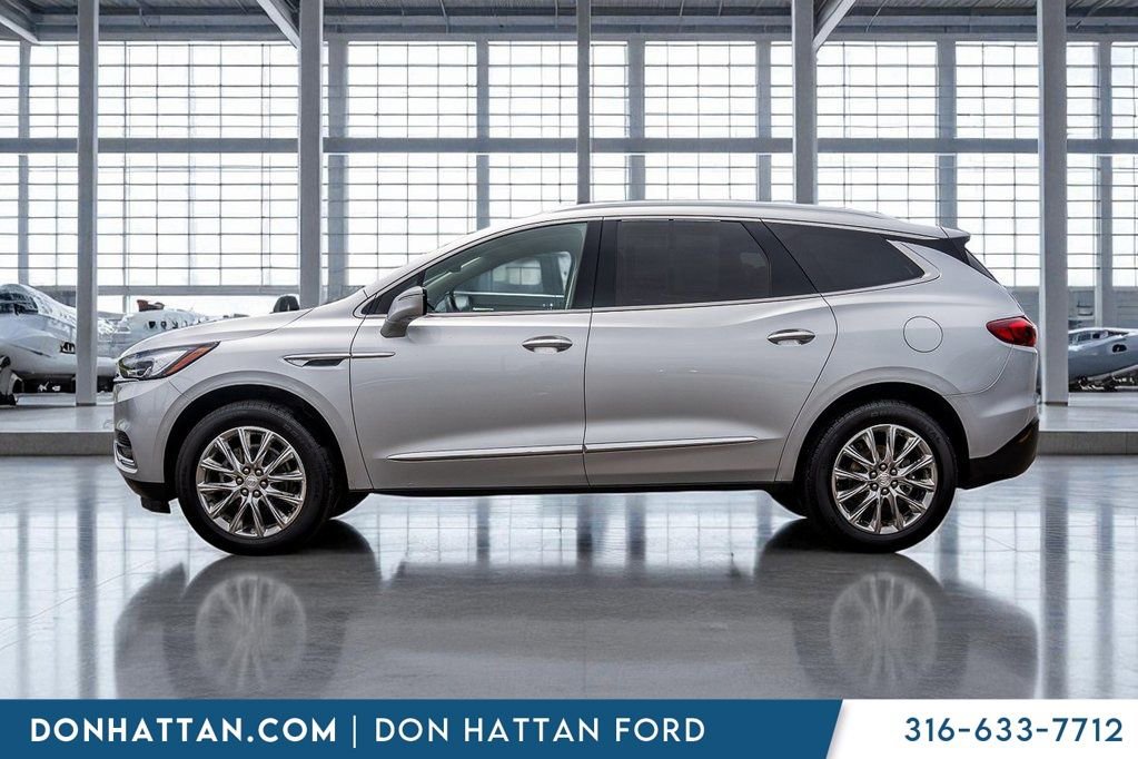 Used 2021 Buick Enclave Premium w/ Surround and Sites Package image 2