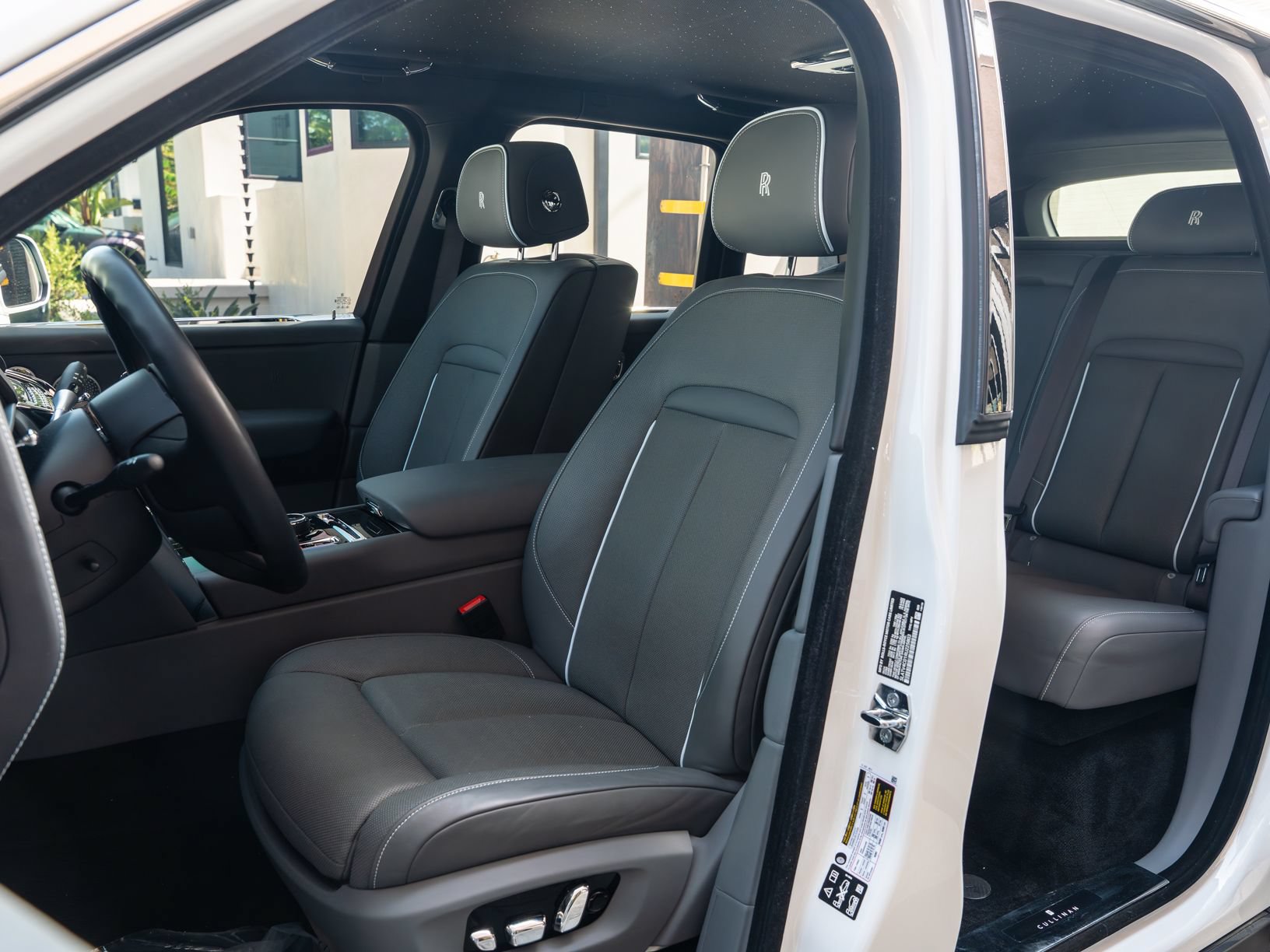Certified 2024 Rolls-Royce Cullinan w/ Cullinan Package AWD/4WD image 28