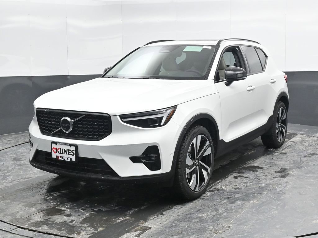 New 2026 Volvo XC40 B5 Ultra w/ Protection Package Premier image 5