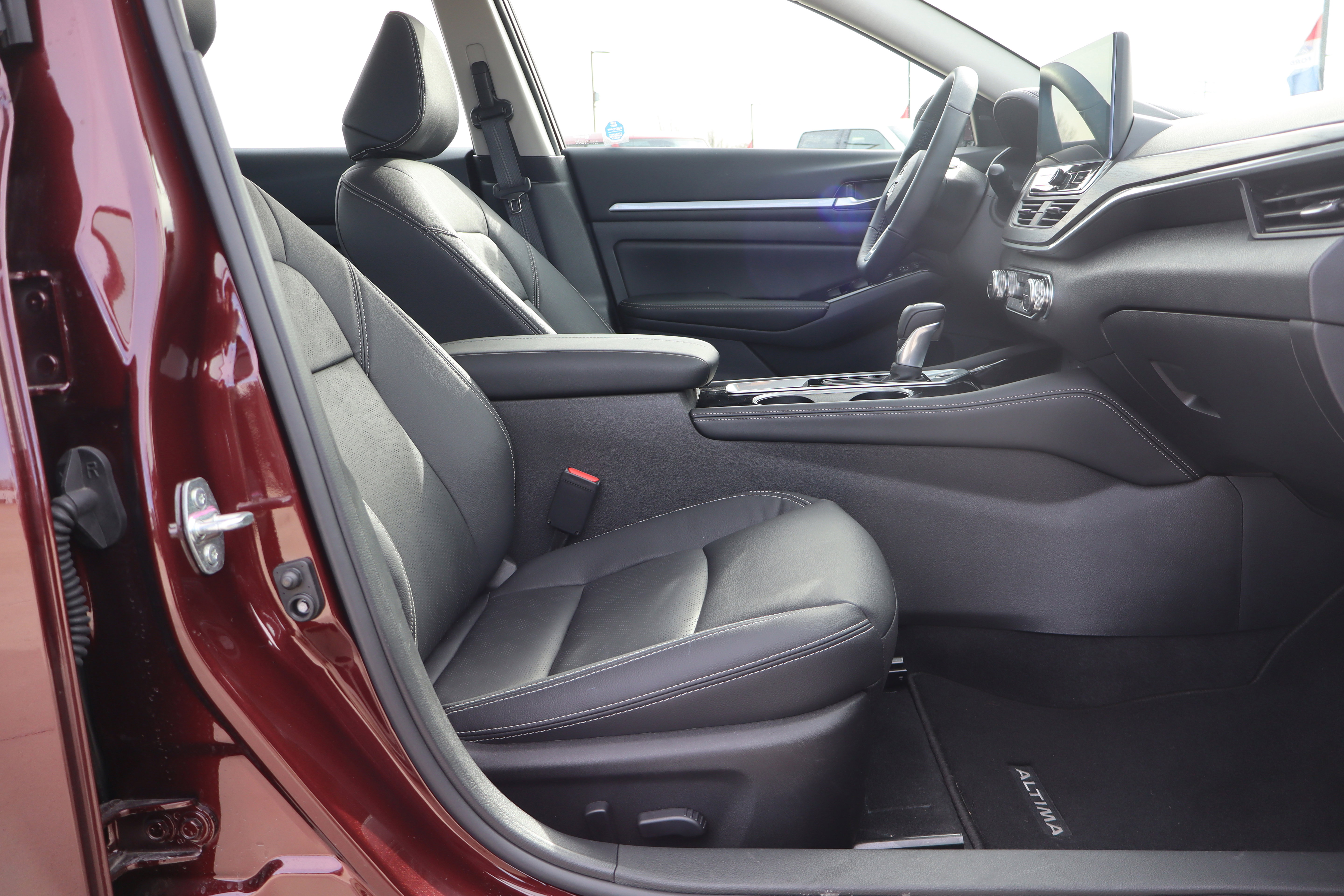 Used 2025 Nissan Altima 2.5 SL image 13