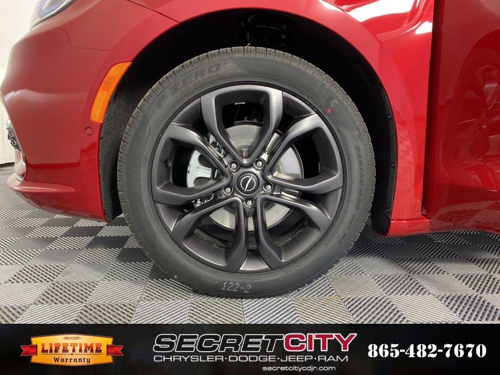 New 2026 Chrysler Pacifica Select image 9