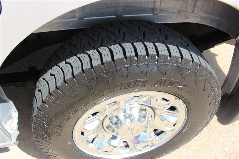 Used 2014 Nissan NV 3500 SL w/ Technology Package RWD image 40