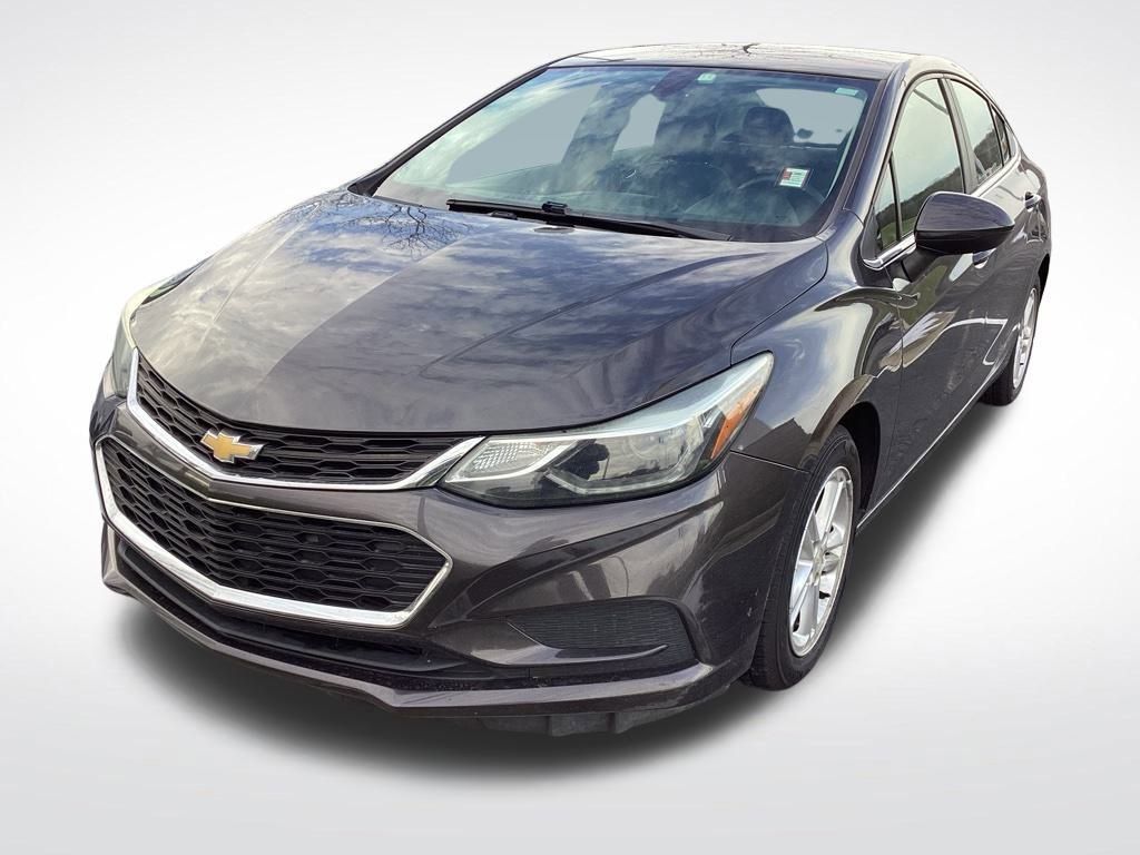 Used 2017 Chevrolet Cruze LT w/ Convenience Package image 5