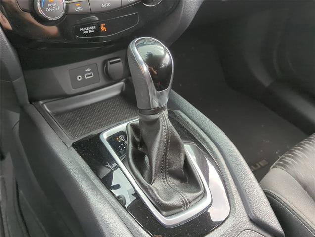 Used 2019 Nissan Rogue SV image 20