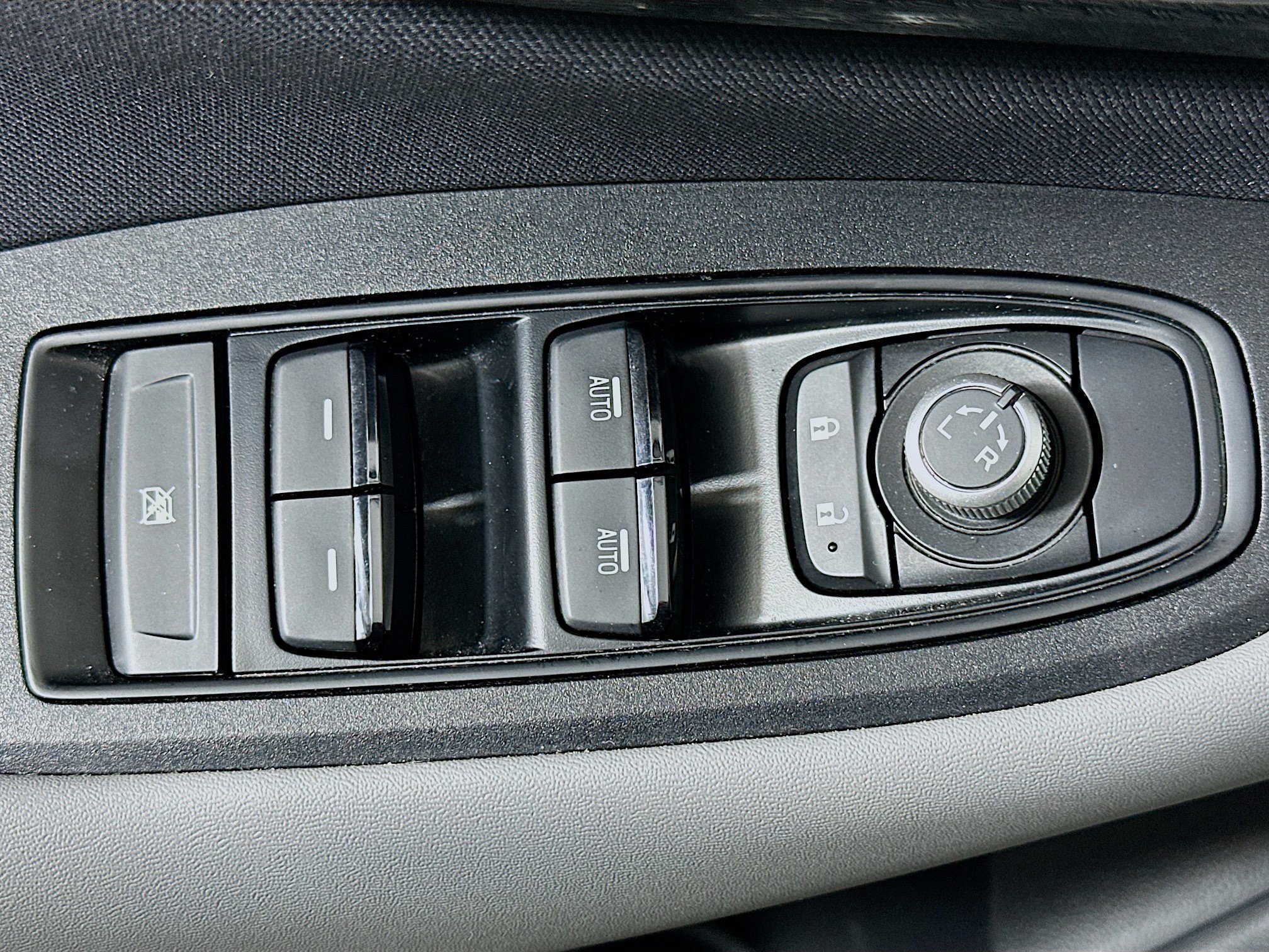 Used 2022 Subaru Outback Premium image 15