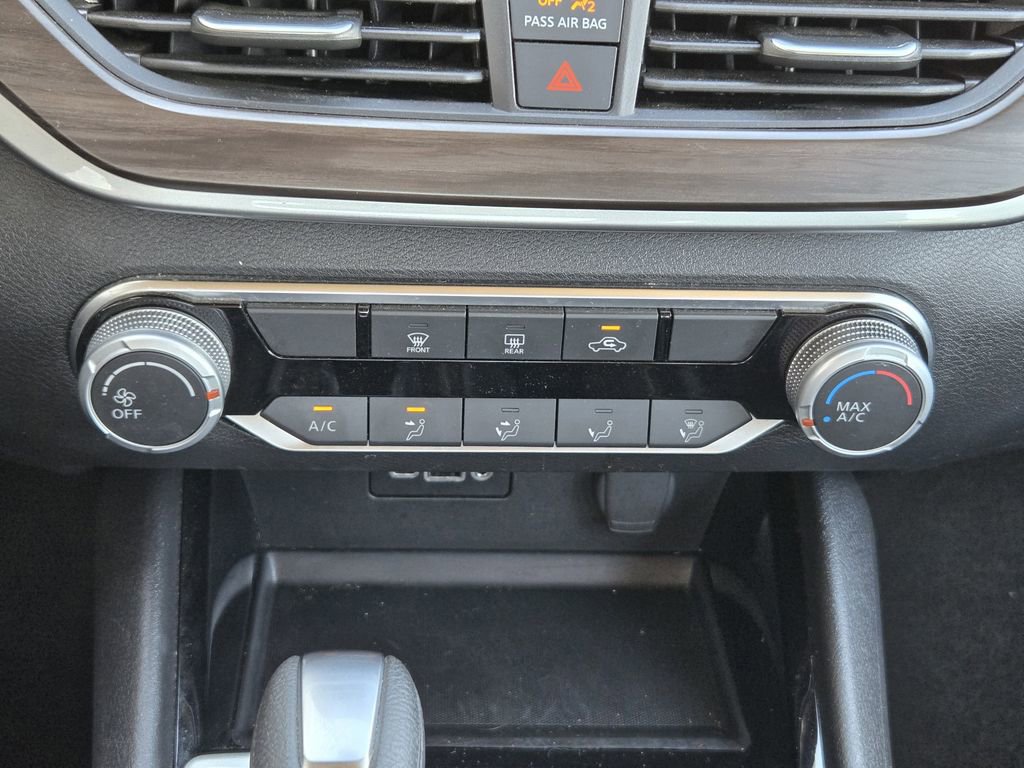 Used 2024 Nissan Altima 2.5 SV FWD image 13