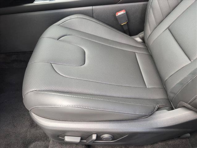 New 2026 Hyundai Elantra Limited FWD image 12