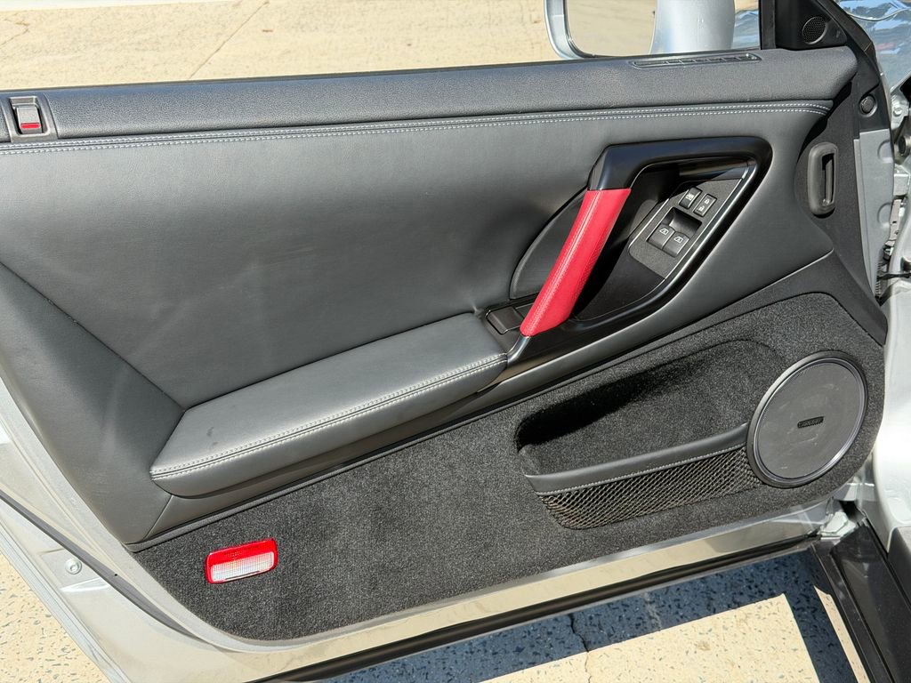 Used 2015 Nissan GT-R Black Edition image 14
